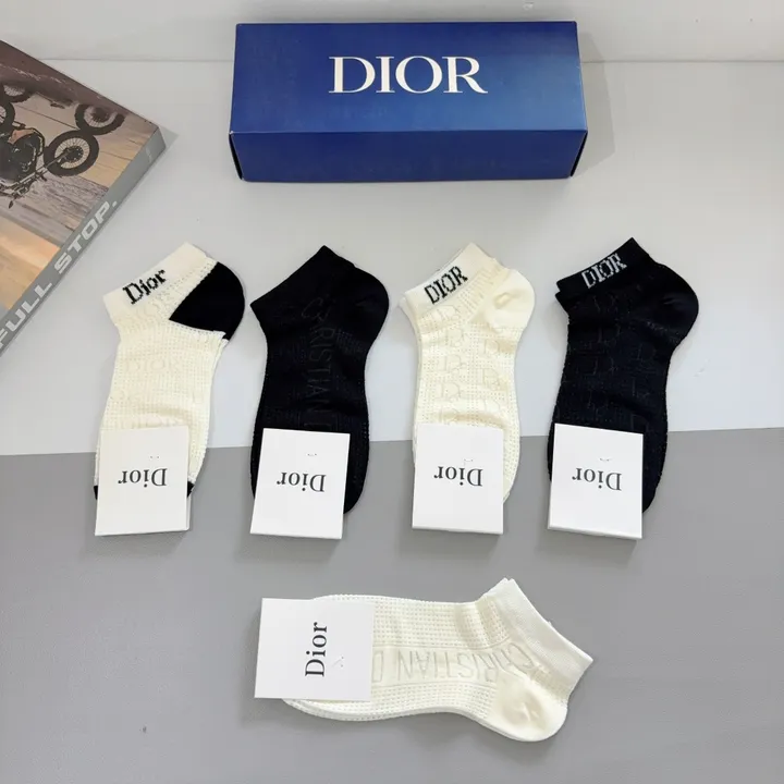 スーパーコピー ディオール 靴下