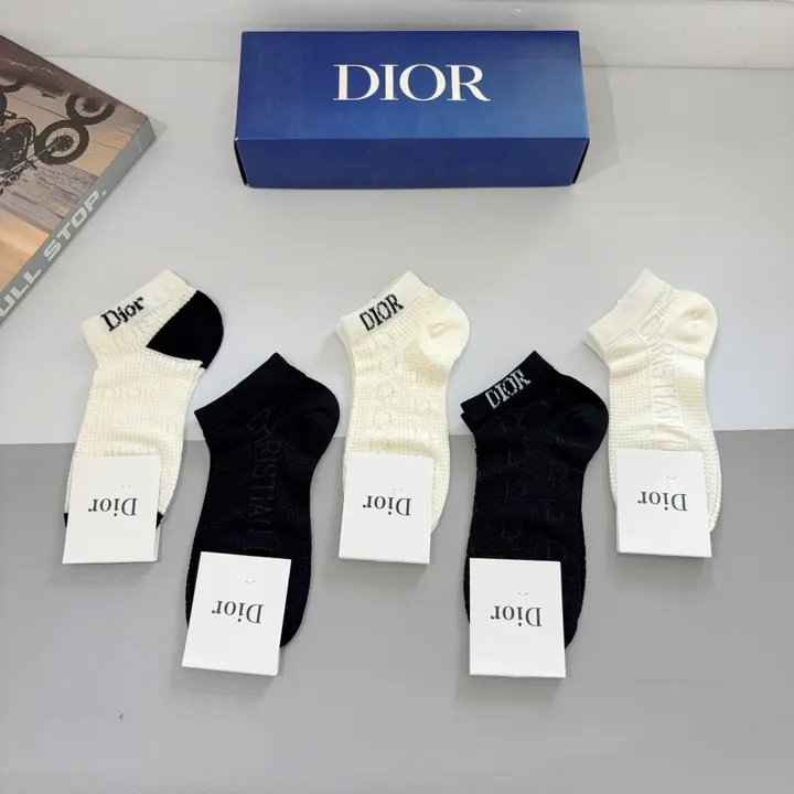 スーパーコピー ディオール 靴下