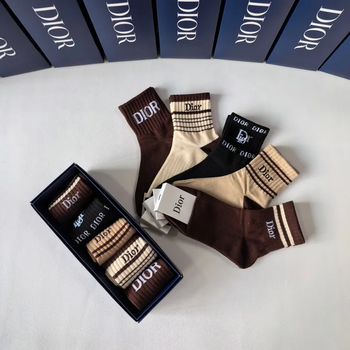 スーパーコピー ディオール 靴下