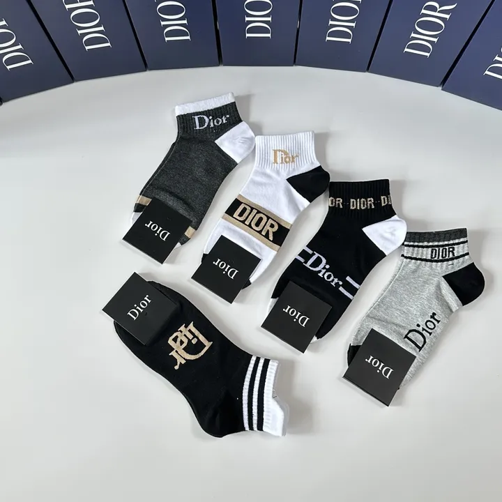 スーパーコピー ディオール 靴下
