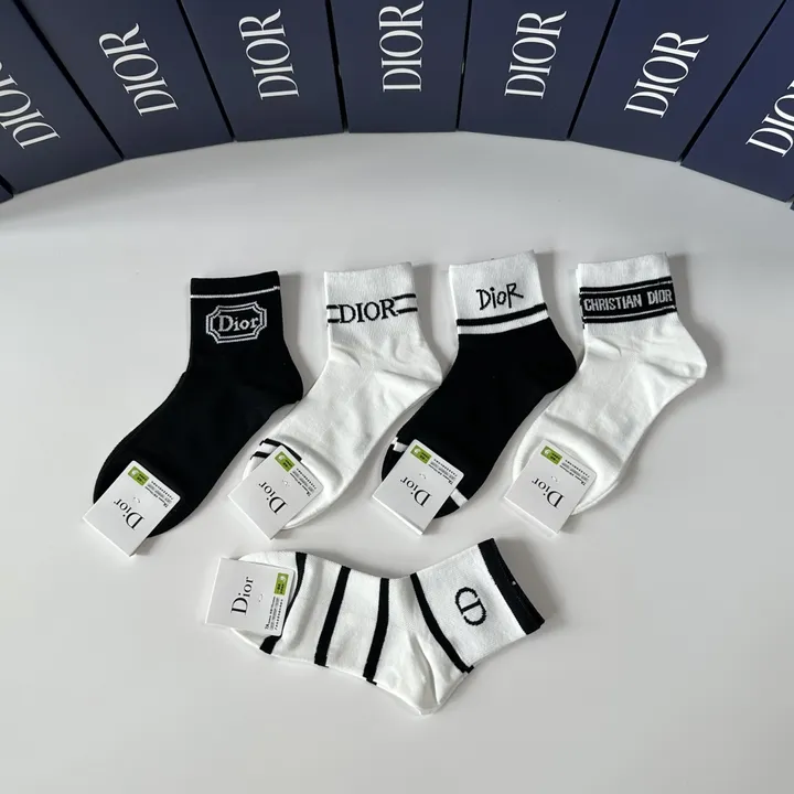 スーパーコピー ディオール 靴下