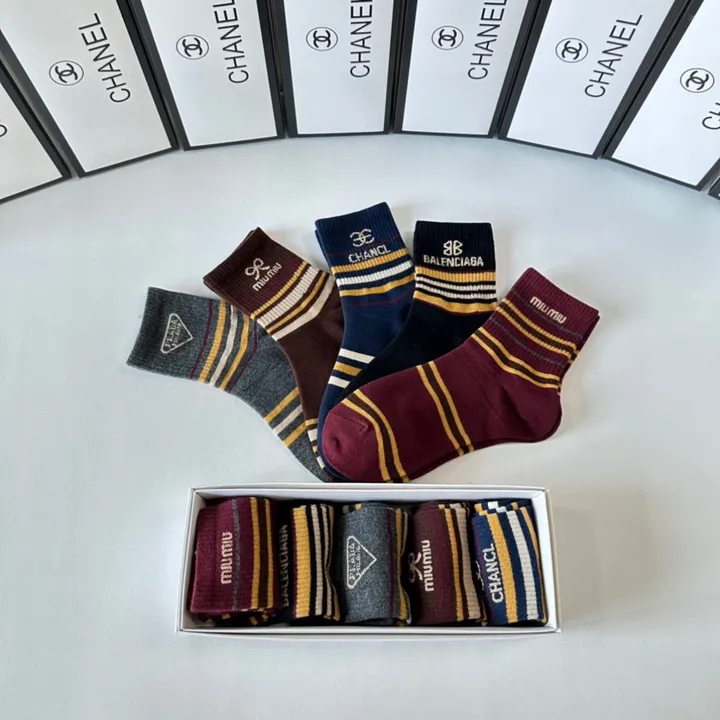 スーパーコピー シャネル 靴下