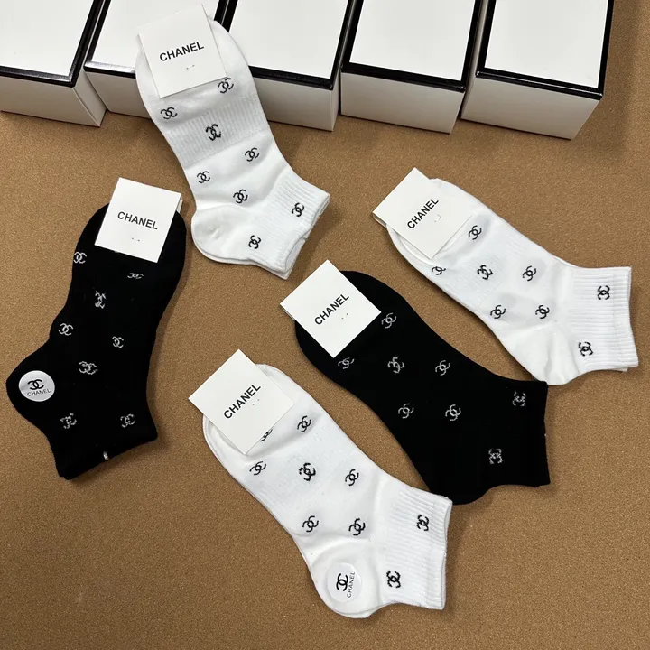 スーパーコピー シャネル 靴下