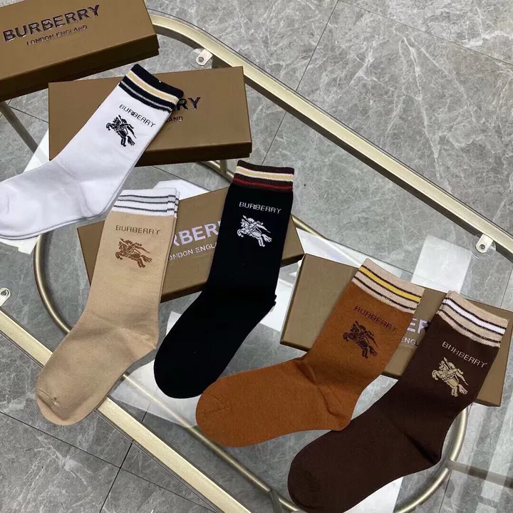 スーパーコピー バーバリー ス 靴下