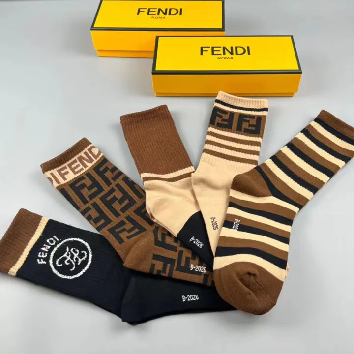 スーパーコピー フェンディ 靴下