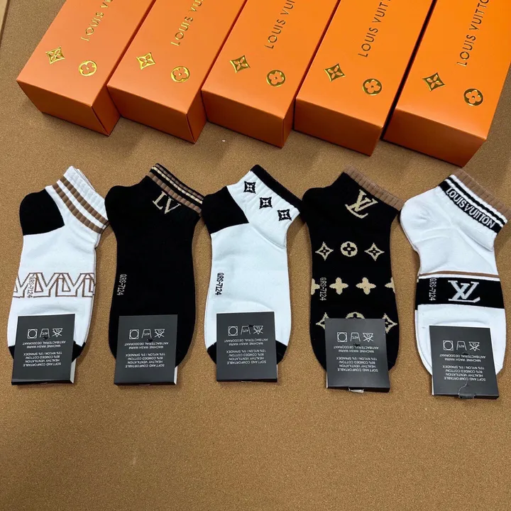 スーパーコピー ルイヴィトン 靴下