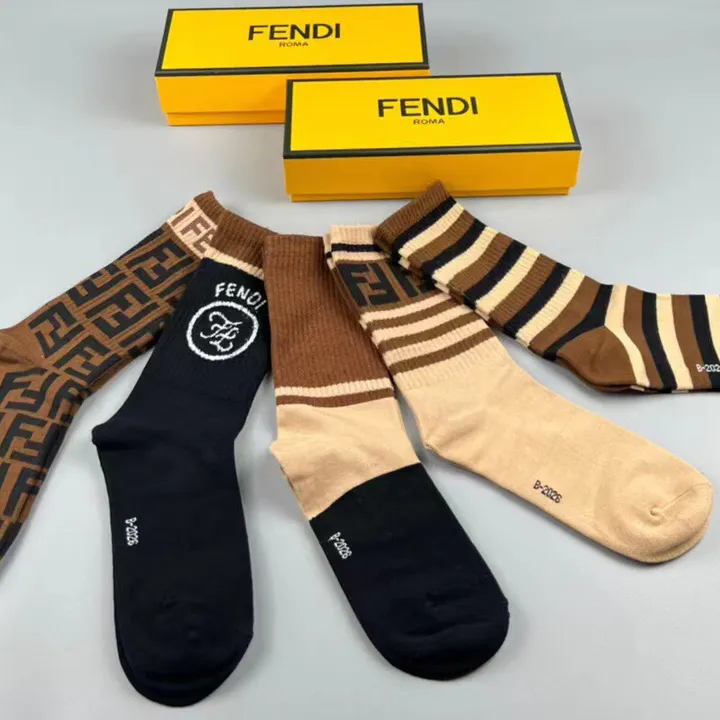 スーパーコピー フェンディ 靴下