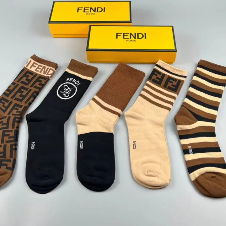 スーパーコピー フェンディ 靴下