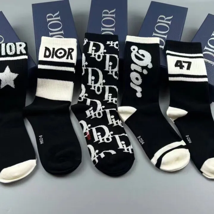 スーパーコピー ディオール 靴下