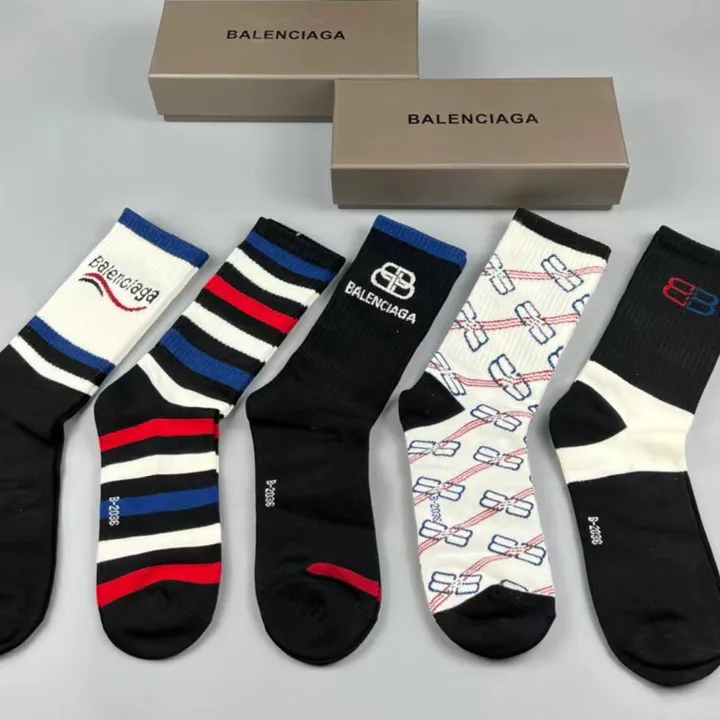 スーパーコピー バレンシアガ 靴下
