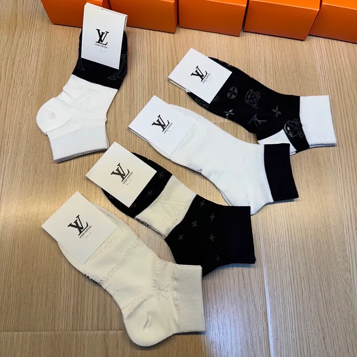 スーパーコピー ルイヴィトン 靴下