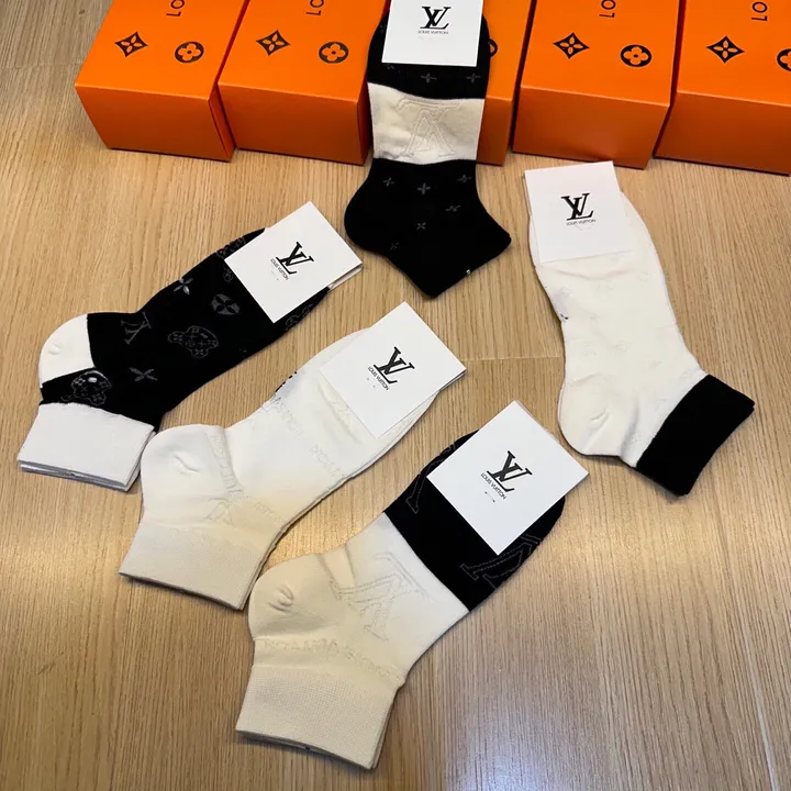 スーパーコピー ルイヴィトン 靴下