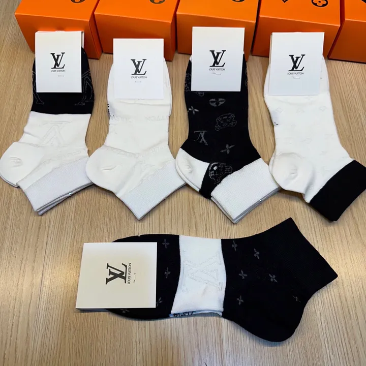 スーパーコピー ルイヴィトン 靴下