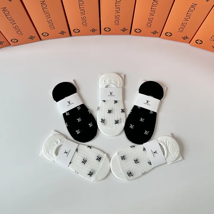 スーパーコピー ルイヴィトン 靴下