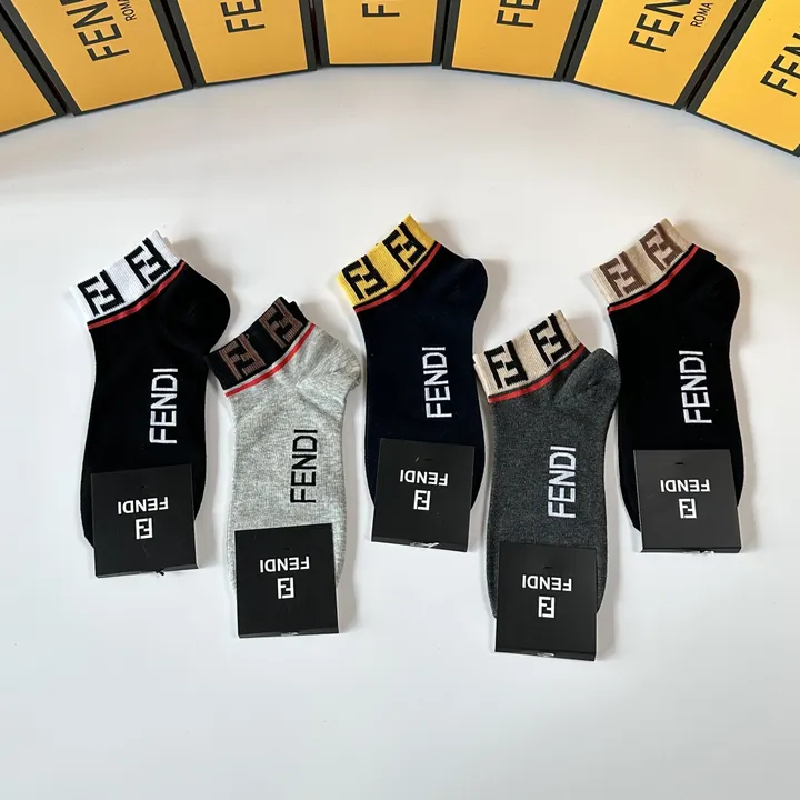 スーパーコピー フェンディ 靴下