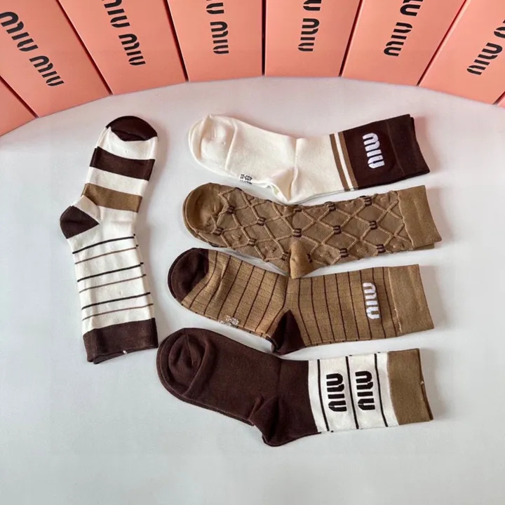 スーパーコピー ミュウミュウ 靴下