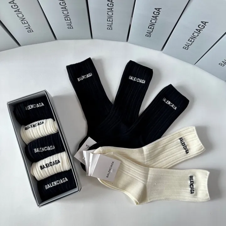 スーパーコピー バレンシアガ 靴下