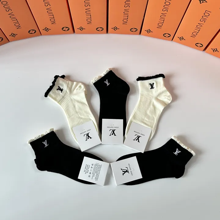 スーパーコピー ルイヴィトン 靴下