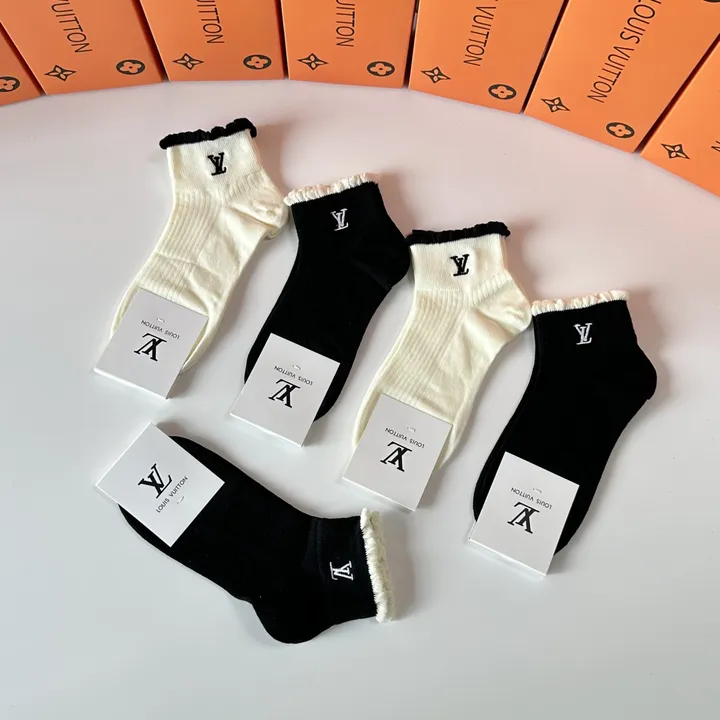 スーパーコピー ルイヴィトン 靴下