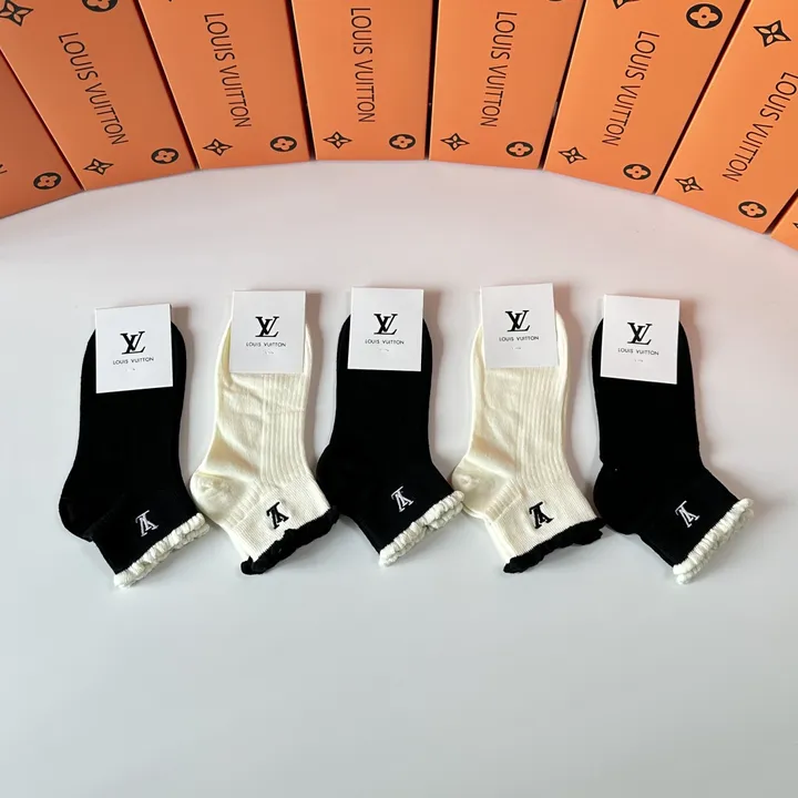 スーパーコピー ルイヴィトン 靴下
