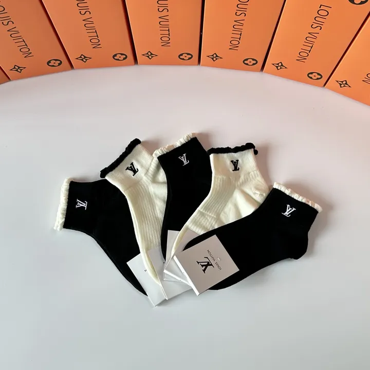 スーパーコピー ルイヴィトン 靴下