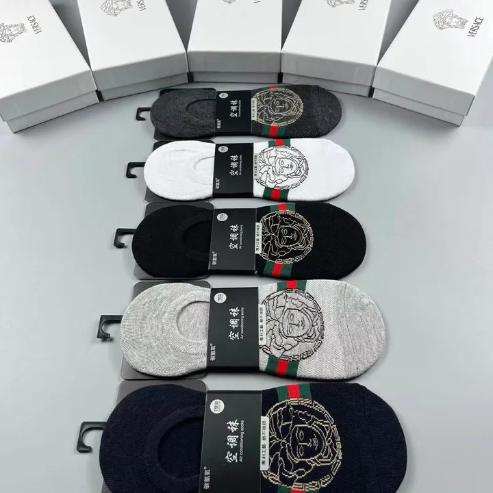 スーパーコピー ヴェルサーチ 靴下