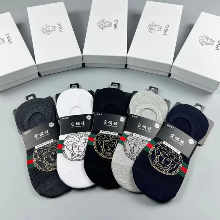 スーパーコピー ヴェルサーチ 靴下