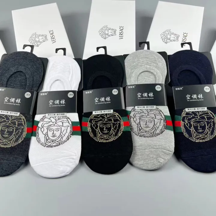 スーパーコピー ヴェルサーチ 靴下