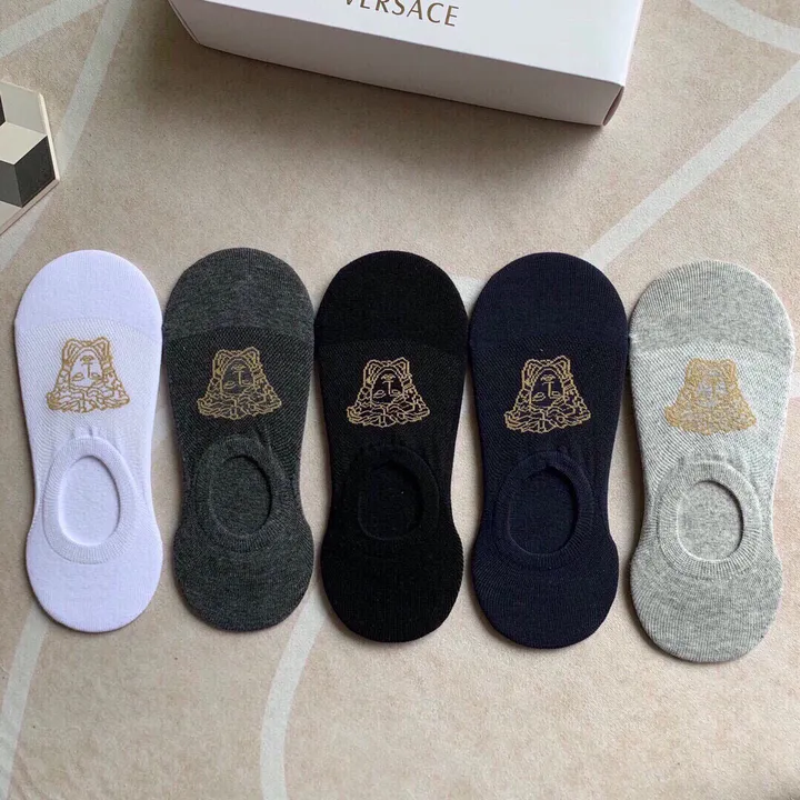 スーパーコピー ヴェルサーチ 靴下