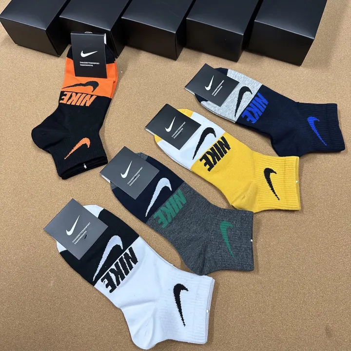 スーパーコピー ナイキ 靴下