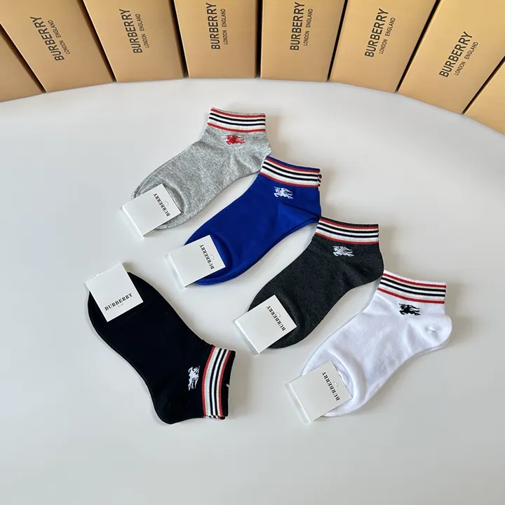 スーパーコピー プラダ 靴下