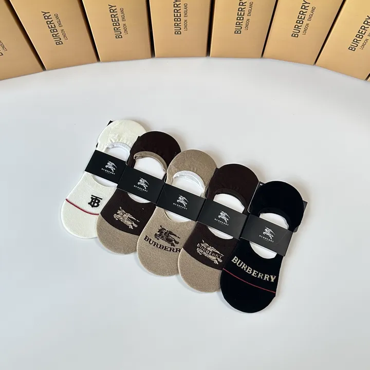 スーパーコピー プラダ 靴下