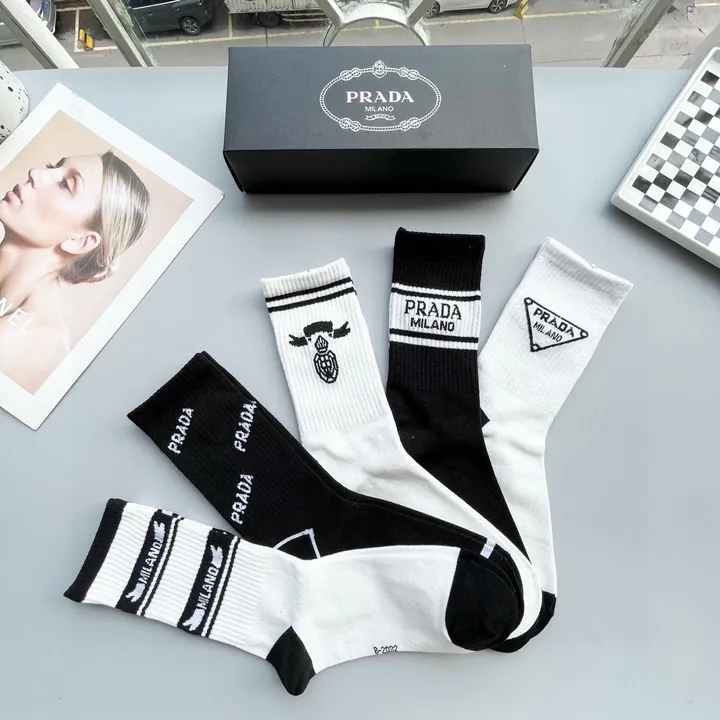 スーパーコピー バレンシアガ 靴下