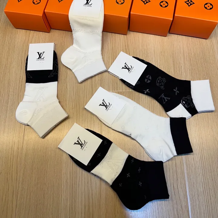 スーパーコピー ルイヴィトン 靴下