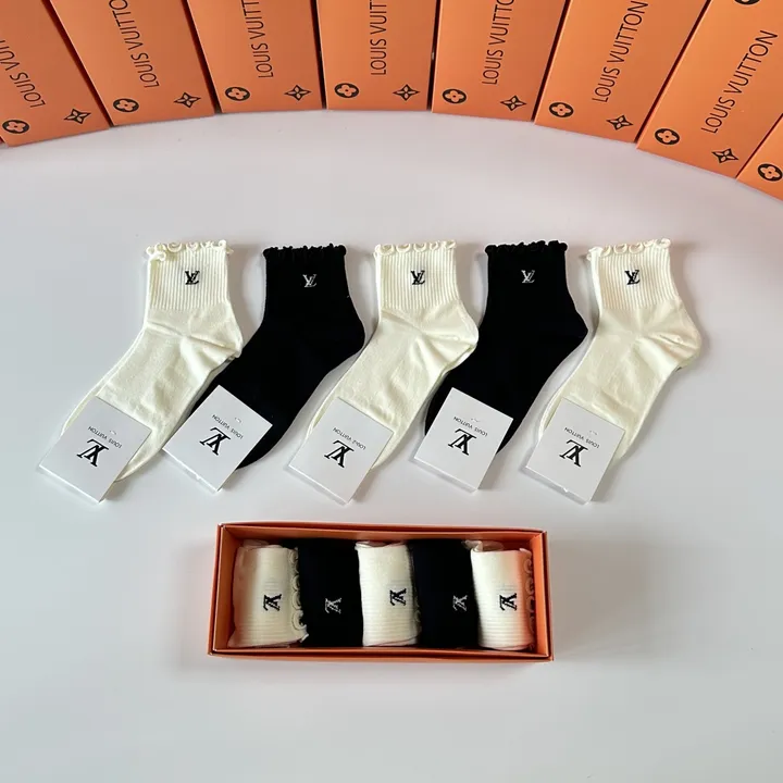 スーパーコピー ルイヴィトン 靴下