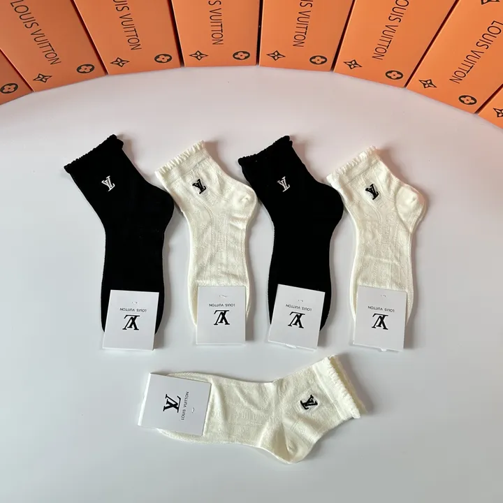 スーパーコピー ルイヴィトン 靴下