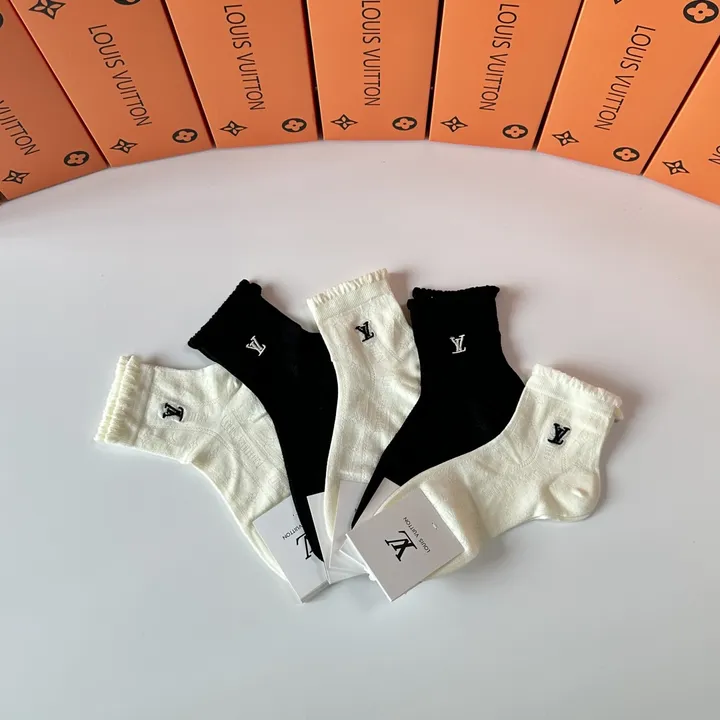 スーパーコピー ルイヴィトン 靴下