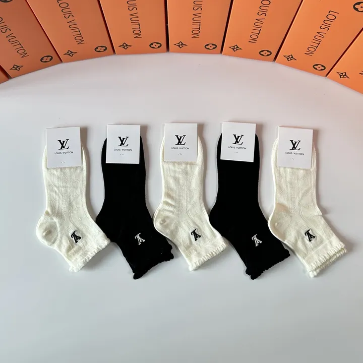 スーパーコピー ルイヴィトン 靴下