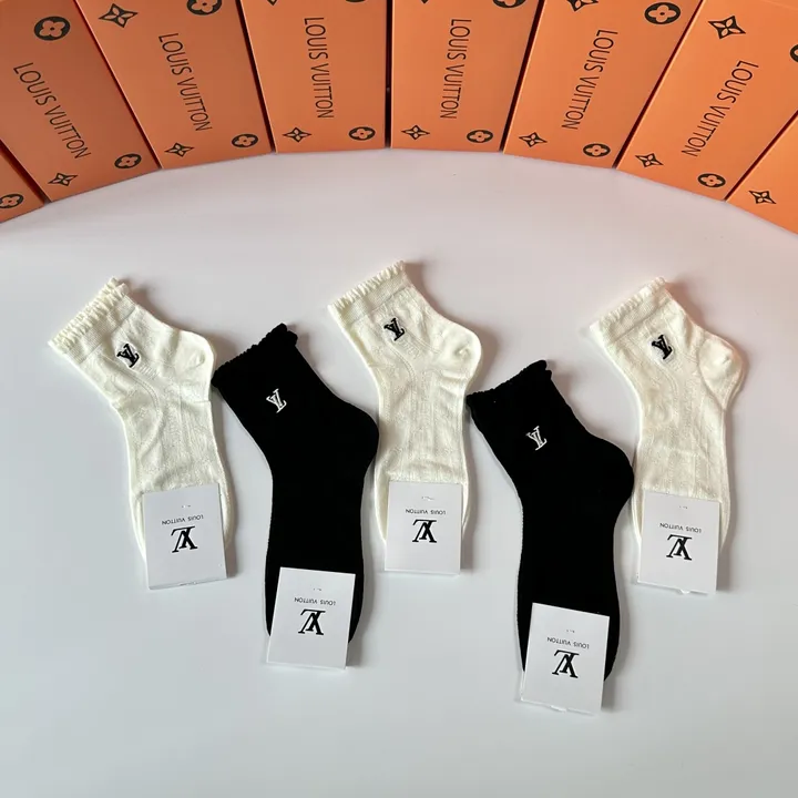 スーパーコピー ルイヴィトン 靴下