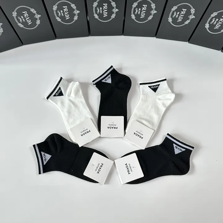 スーパーコピー バレンシアガ 靴下