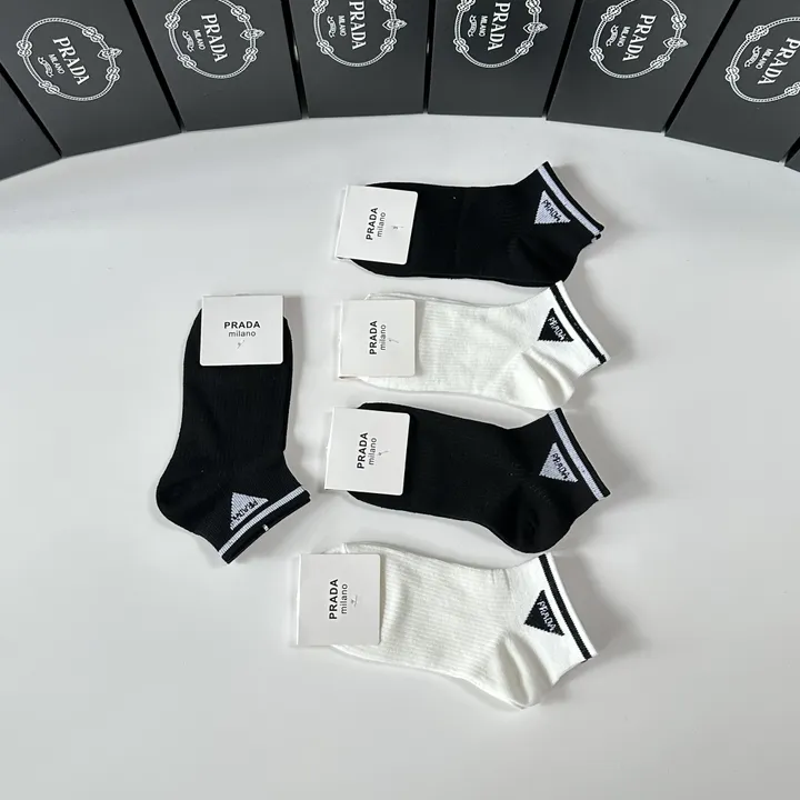 スーパーコピー バレンシアガ 靴下