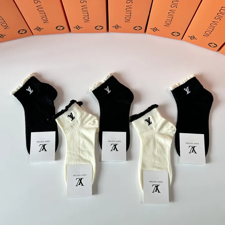 スーパーコピー ルイヴィトン 靴下