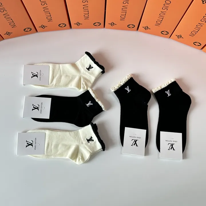スーパーコピー ルイヴィトン 靴下