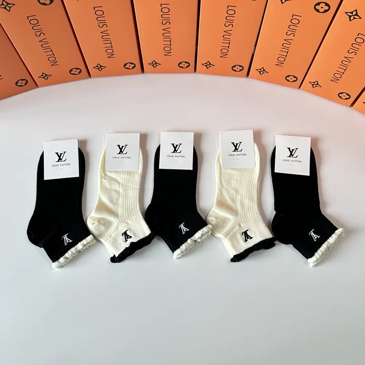 スーパーコピー ルイヴィトン 靴下