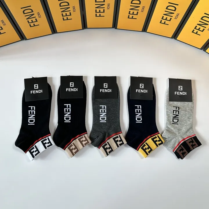 スーパーコピー フェンディ 靴下