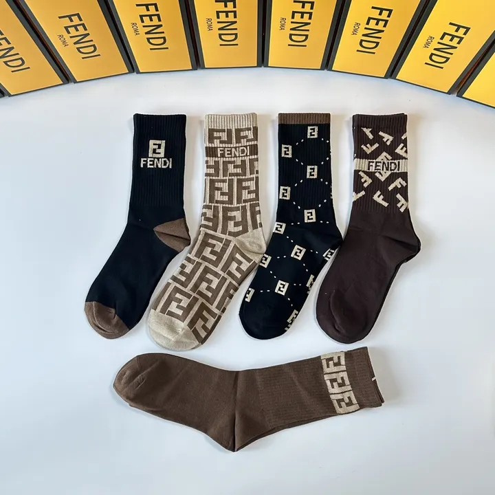スーパーコピー フェンディ 靴下