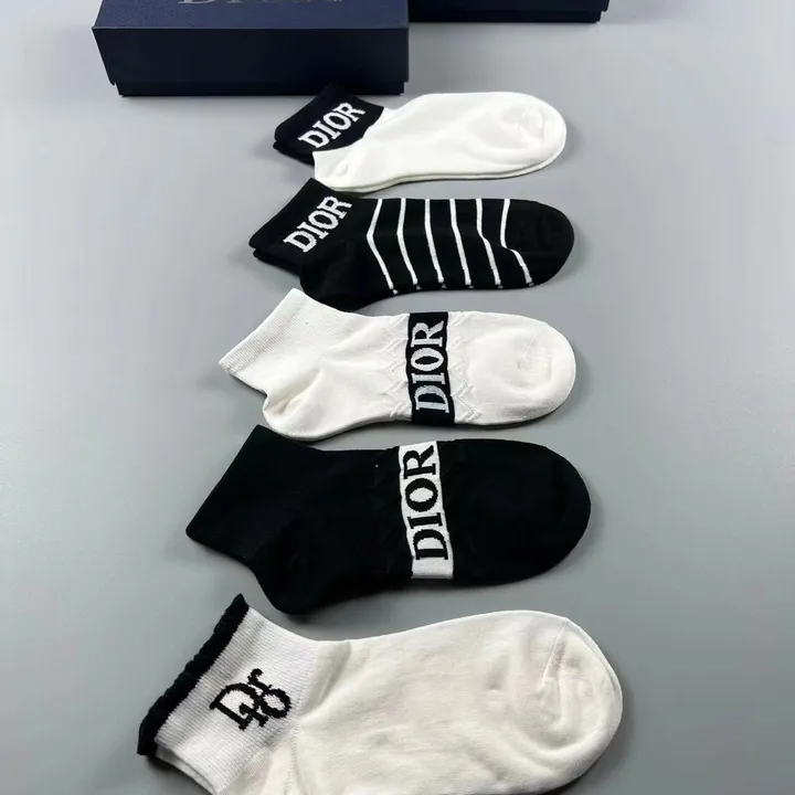 スーパーコピー ディオール 靴下