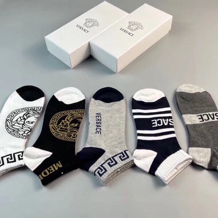 スーパーコピー ヴェルサーチ 靴下