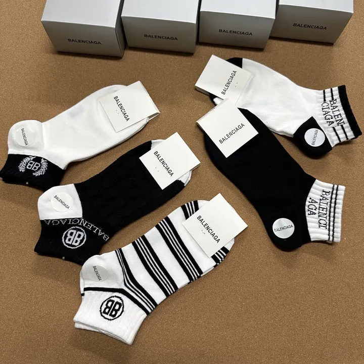 スーパーコピー バレンシアガ 靴下