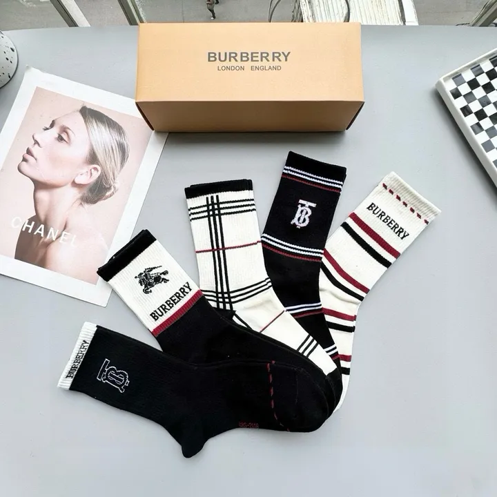 スーパーコピー バーバリー ス 靴下